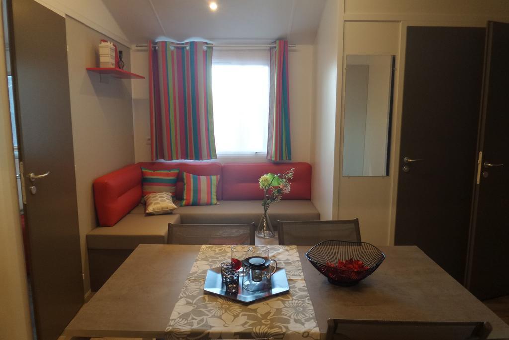 Camping Mobile Home U Sole Marinu Patrimonio Oda fotoğraf