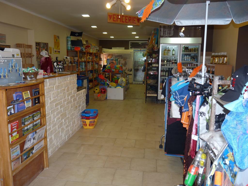 Camping Mobile Home U Sole Marinu Patrimonio Dış mekan fotoğraf